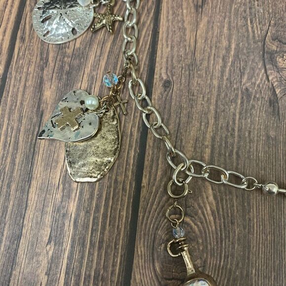 Fleur De Lis Clip On Charm Necklace - Picture 2 of 5